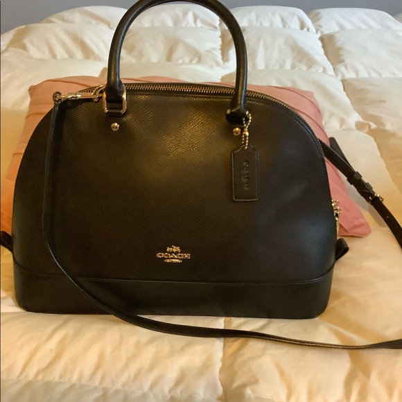 Coach - Picture 1 of 2